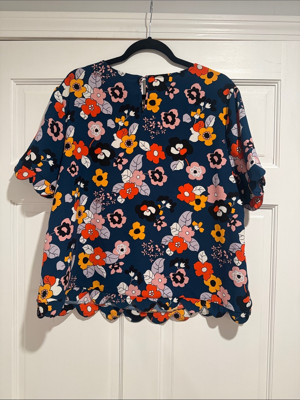 Victoria Beckham for Target Navy Floral Scallop-Hem Short Sleeve Top - Picture 2 of 2